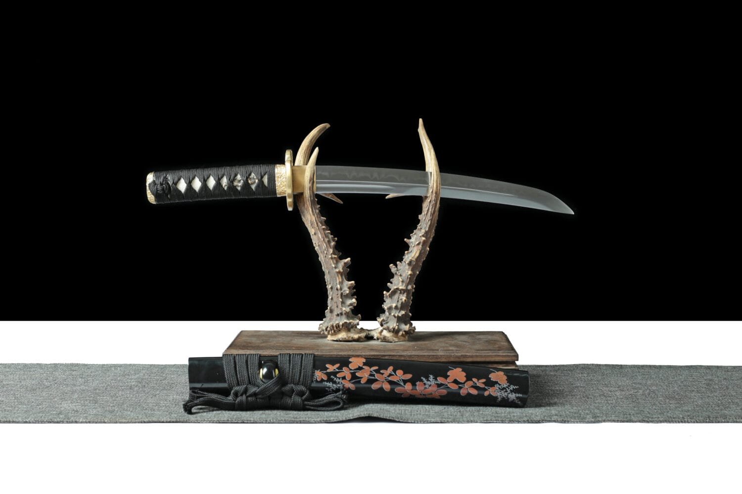 1095 Steel Katana - Handmade Japanese samurai sword with Floral Scabbard and Copper Fittings