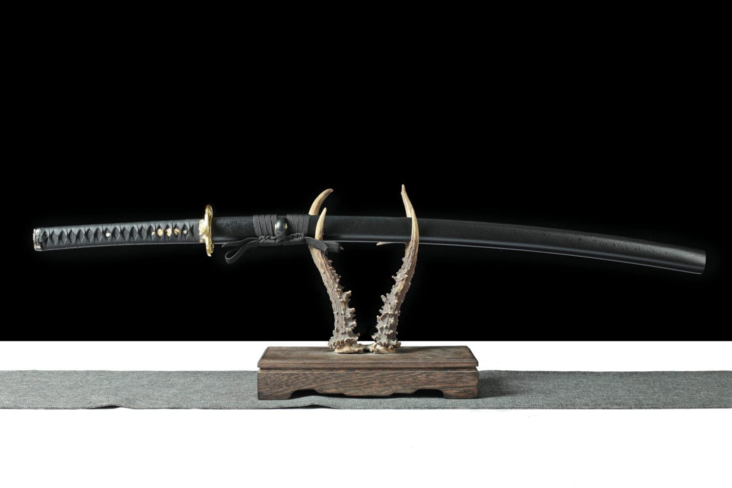 1060 Carbon Steel Katana - Handmade Japanese samurai sword-Plated Dragon Tsuba and Alloy Fittings