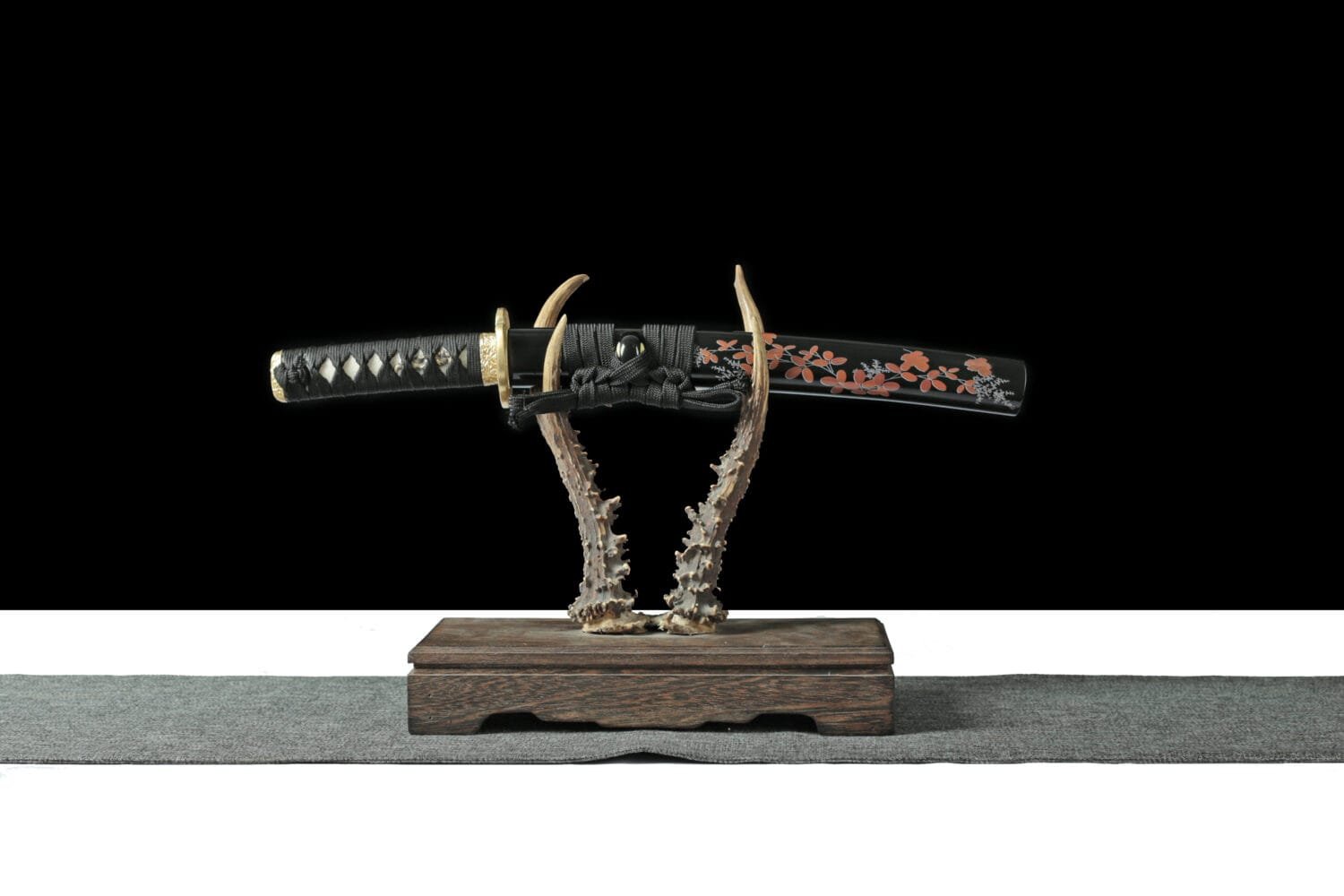 1095 Steel Katana - Handmade Japanese samurai sword with Floral Scabbard and Copper Fittings