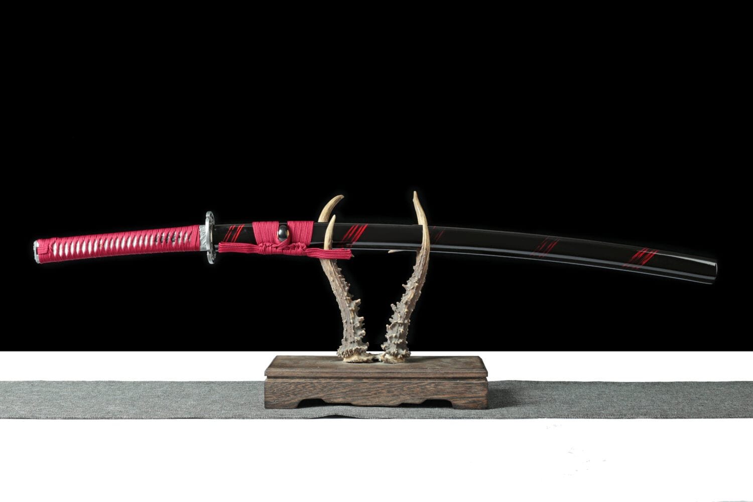 1060 Carbon Steel Katana - Handmade Japanese samurai sword-Wrapped Saya and Alloy Fittings
