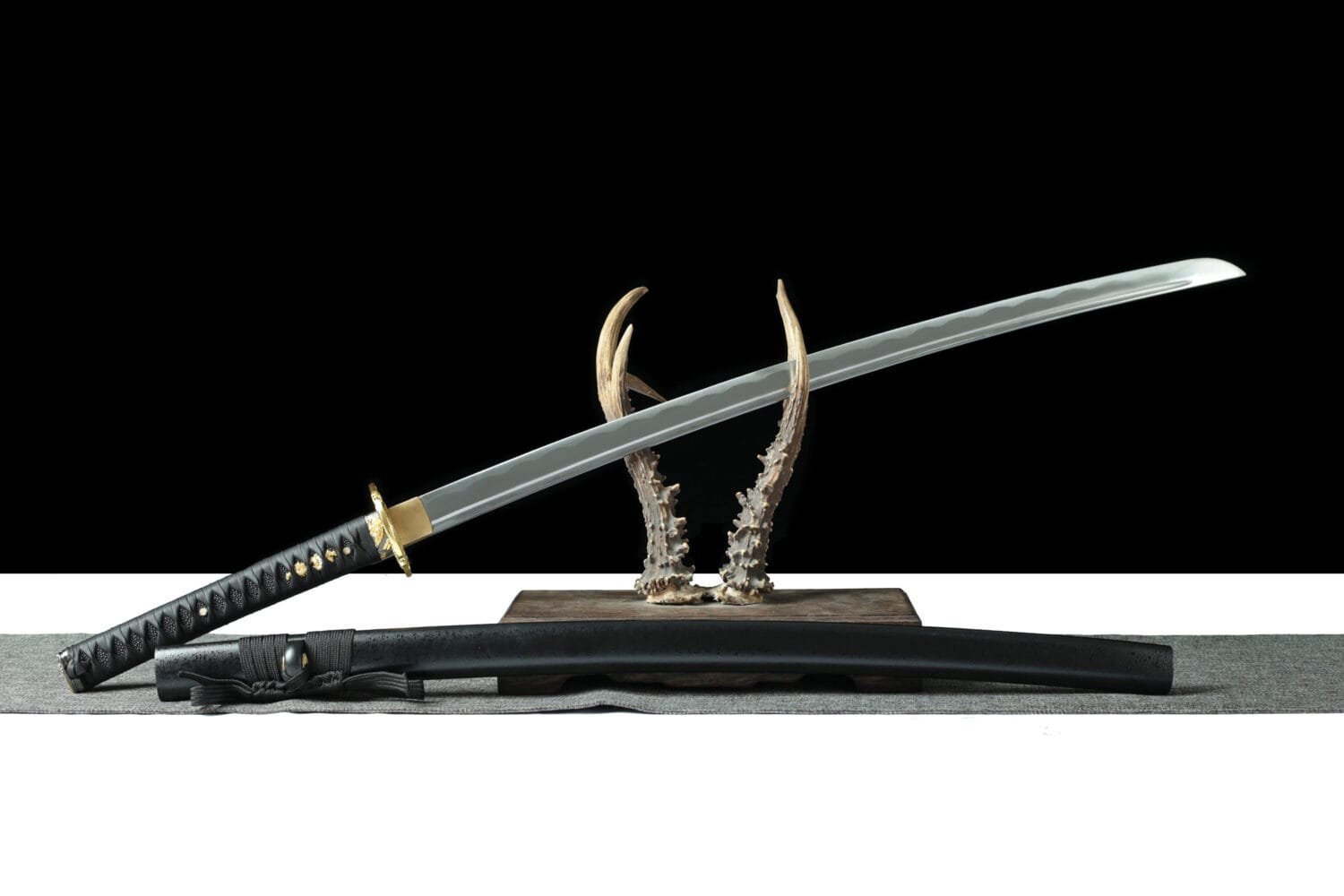 1060 Carbon Steel Katana - Handmade Japanese samurai sword-Plated Dragon Tsuba and Alloy Fittings