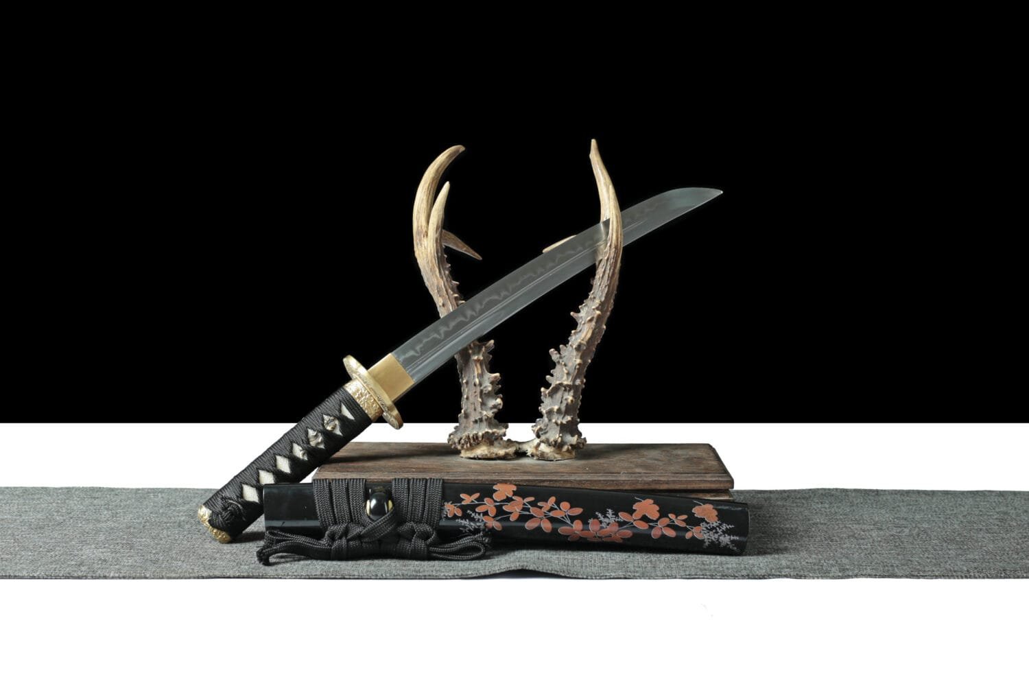 1095 Steel Katana - Handmade Japanese samurai sword with Floral Scabbard and Copper Fittings