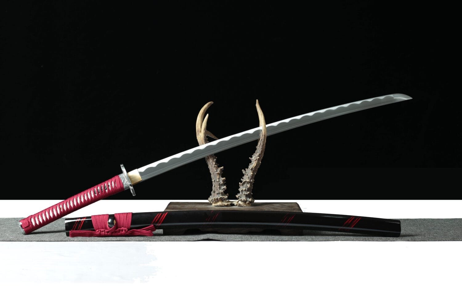1060 Carbon Steel Katana - Handmade Japanese samurai sword-Wrapped Saya and Alloy Fittings