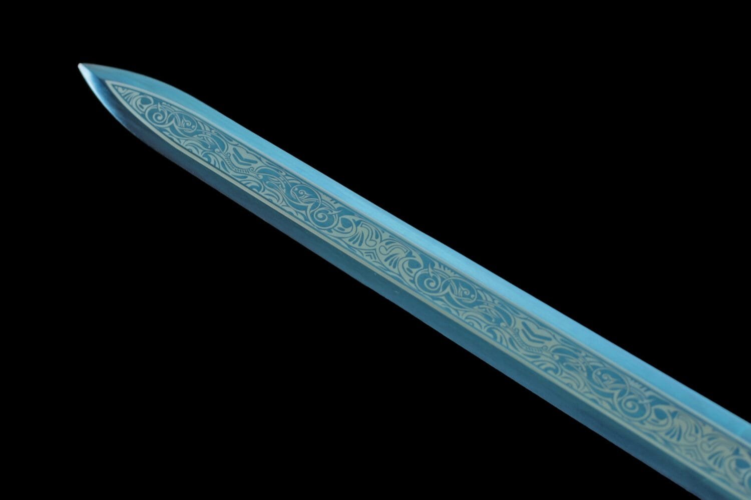 1095 Handcrafted Chinese Sword – Blue Blade with Dragon-Engraved Scabbard