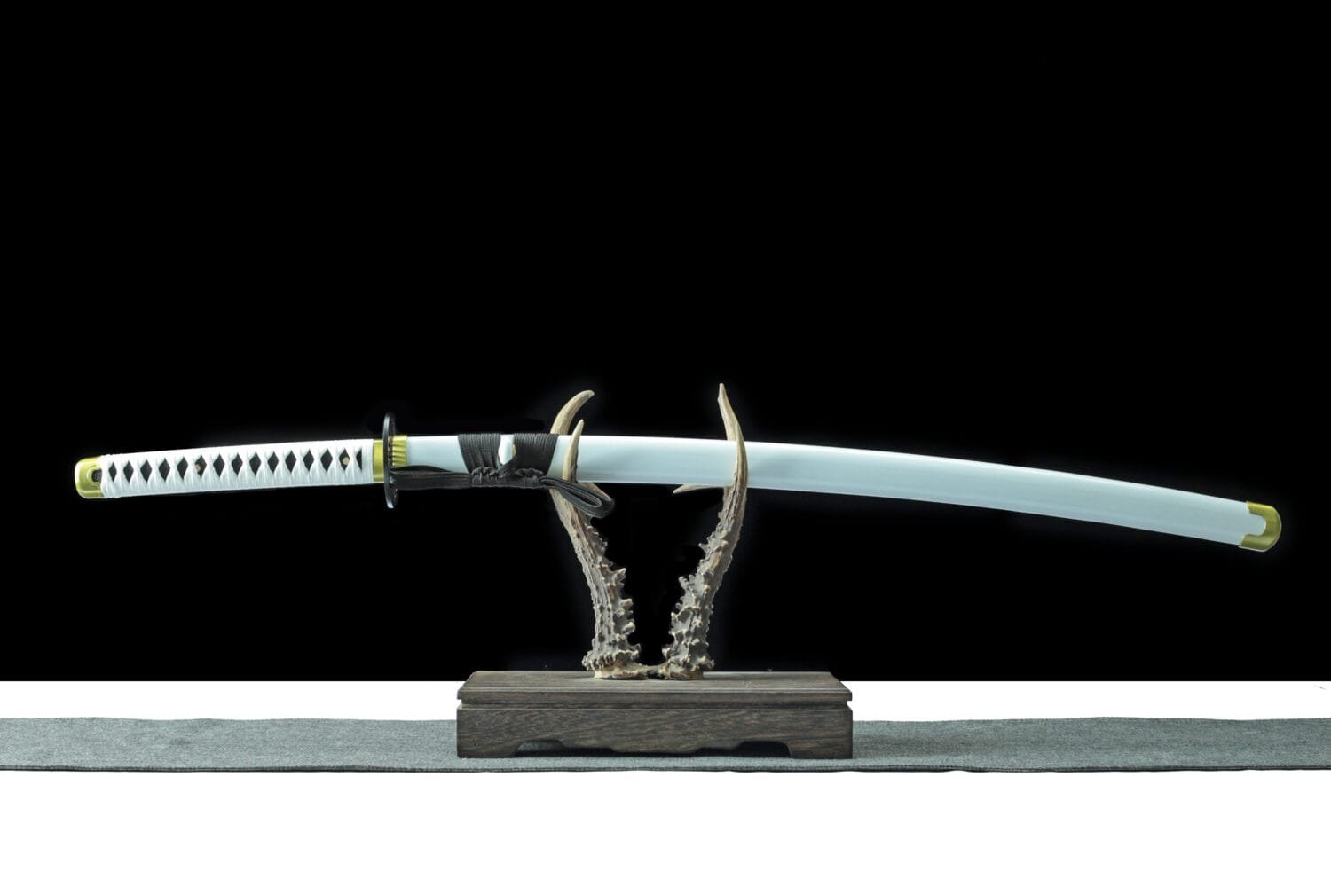 Authentic Japanese Katana - Red and Black Colors - 1095 Steel with Special Treatment
