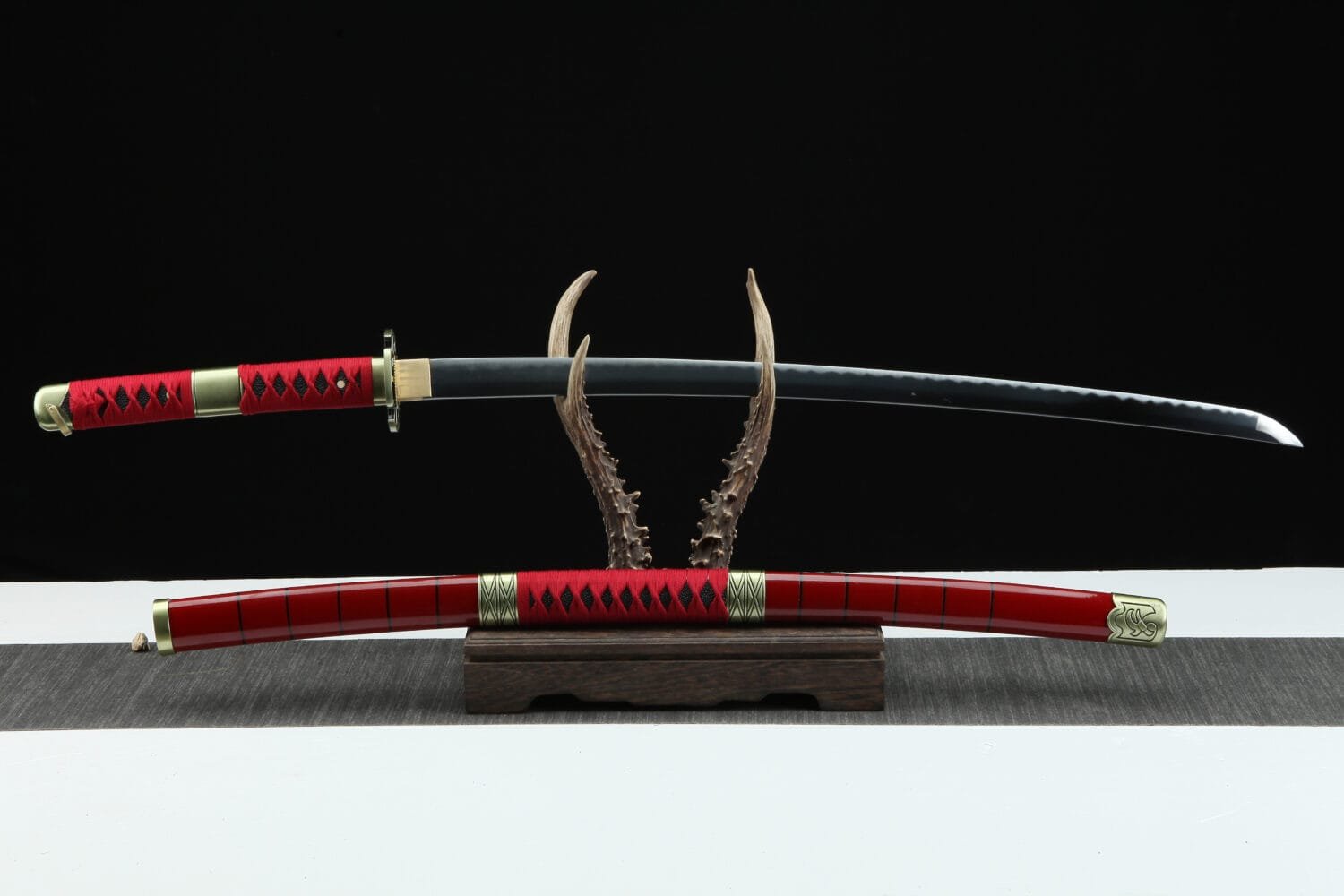 ‎One Piece- Roronoa Zoro Sandai Kitetsu Katana Samurai Sword Replica With 1060 steel