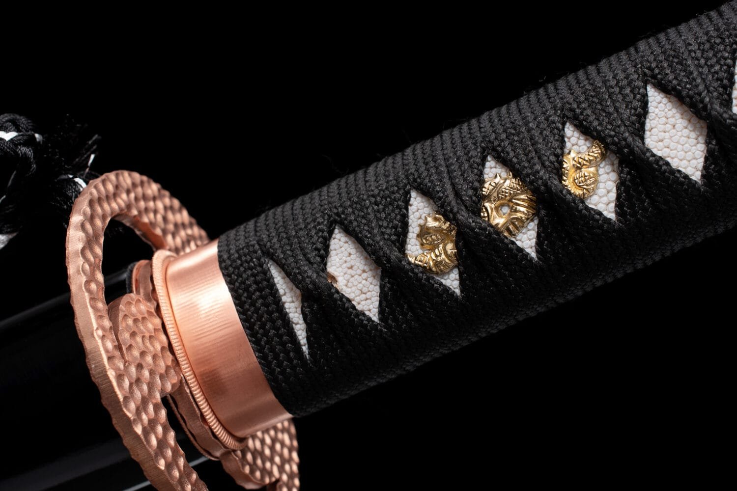 1095 Clay-tempered  Steel-Handmade Japanese samurai sword with Black scabbard and Purple Copper Fittings