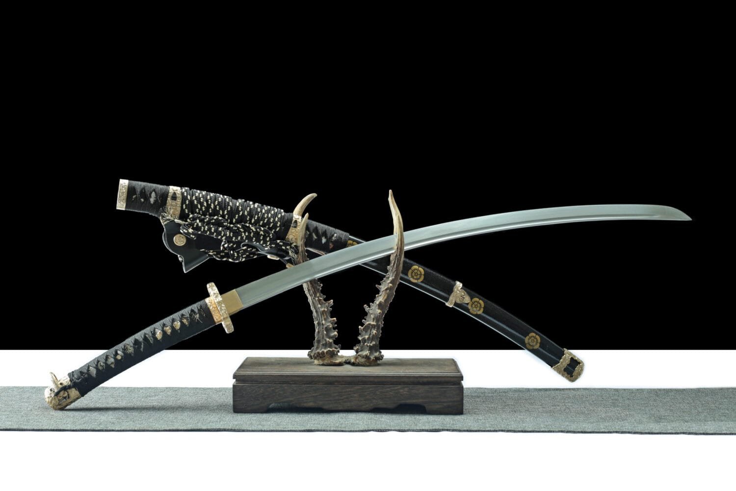 Handmade Japanese samurai sword-1060 Carbon Steel  - Black Devil Too Knife