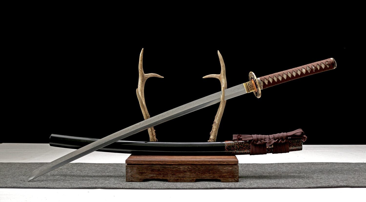 new_ABUIABACGAAgoL2apQYo7smOoQEwwCg4tBY Handmade Japanese samurai sword -1095 Steel- Nighthawk