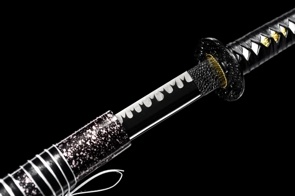49598437-A002-3D73-B356-6AA61D95C47C handmade Japanese katana with a black snowflake scabbard, made from 1095 steel