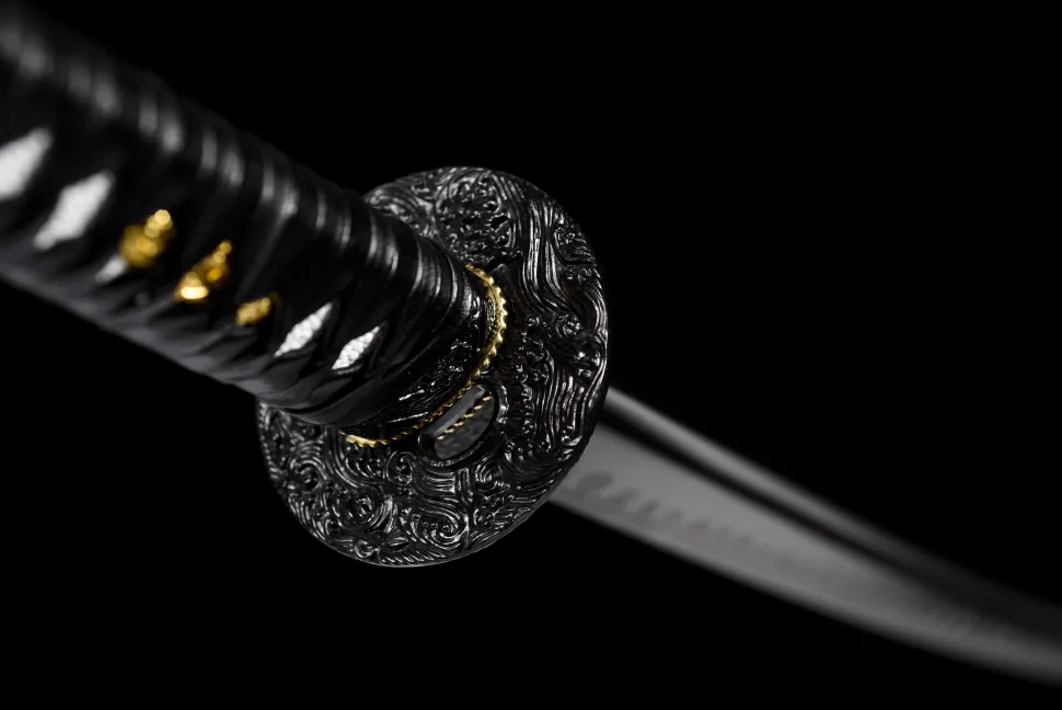 F13ACDF5-4199-ECC6-6D87-CA05E3F74607 handmade Japanese katana with a black snowflake scabbard, made from 1095 steel