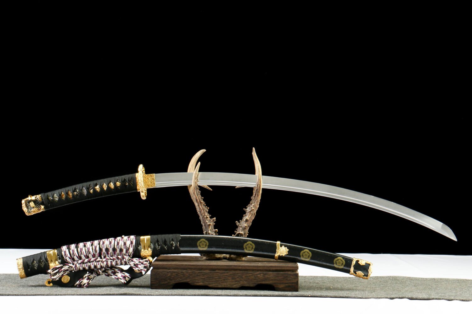 1065 steel - pure handmade Japanese katana - green leather sheath - zinc alloy fittings - frost
