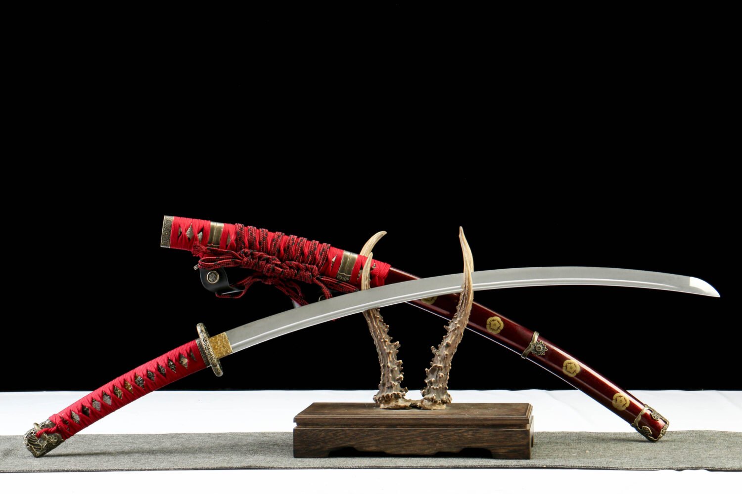 1065 Steel - Pure Hand-Forged Katana - Green Leather Scabbard - Zinc Alloy Fitting - Red - Shadow Rock