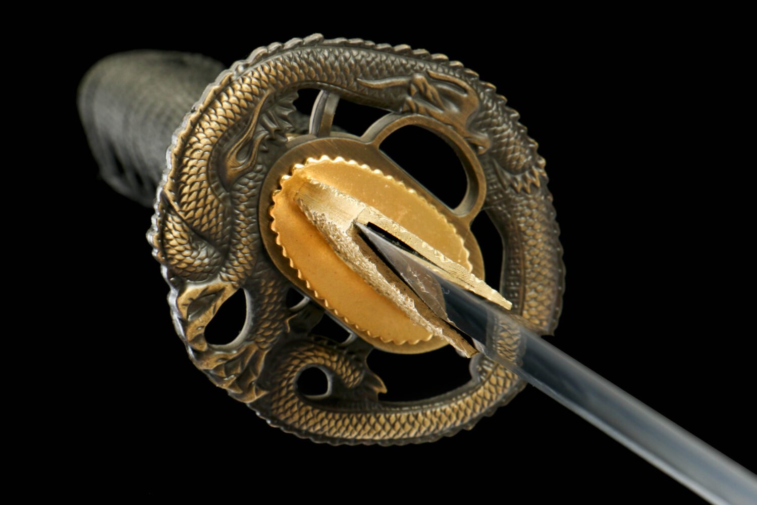 IMG_0122 T10 steel - pure hand-forged samurai sword - earth-covered burnt blade - green leather sheath - lingling