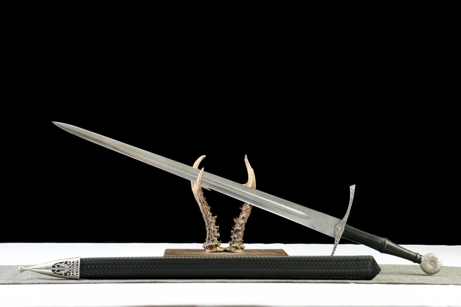1060 steel - pure hand-forged samurai sword - solid wood sheath + genuine leather handle - half-hand sword