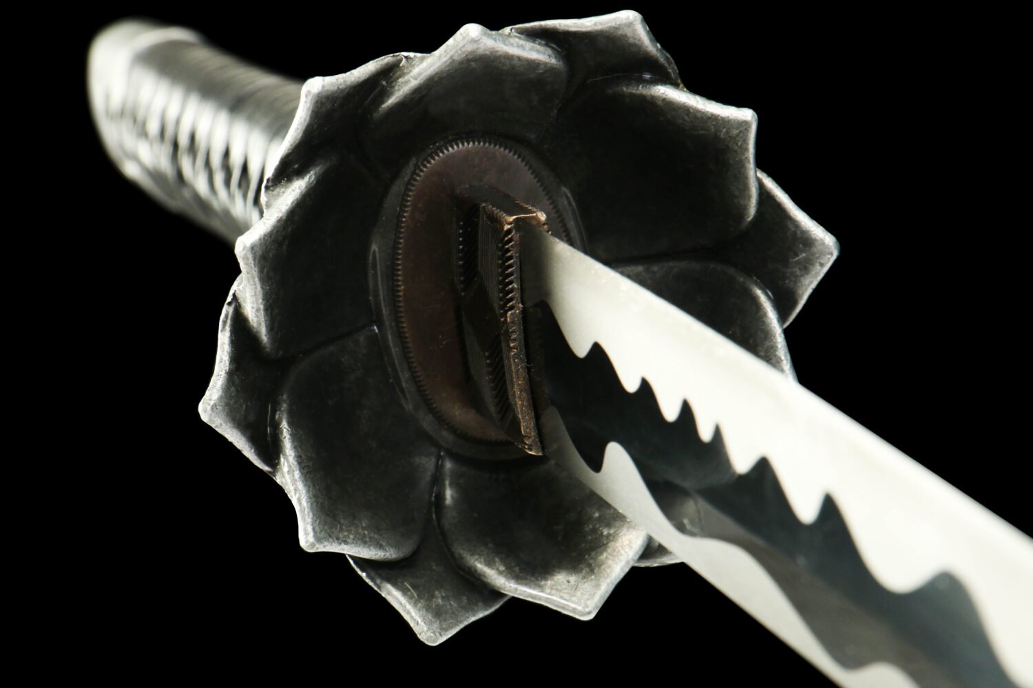 65Mn  Steel- - pure hand-forged samurai sword - green wood sheath material - zinc alloy fittings - silver black brown - lotus - immortal cut open the door