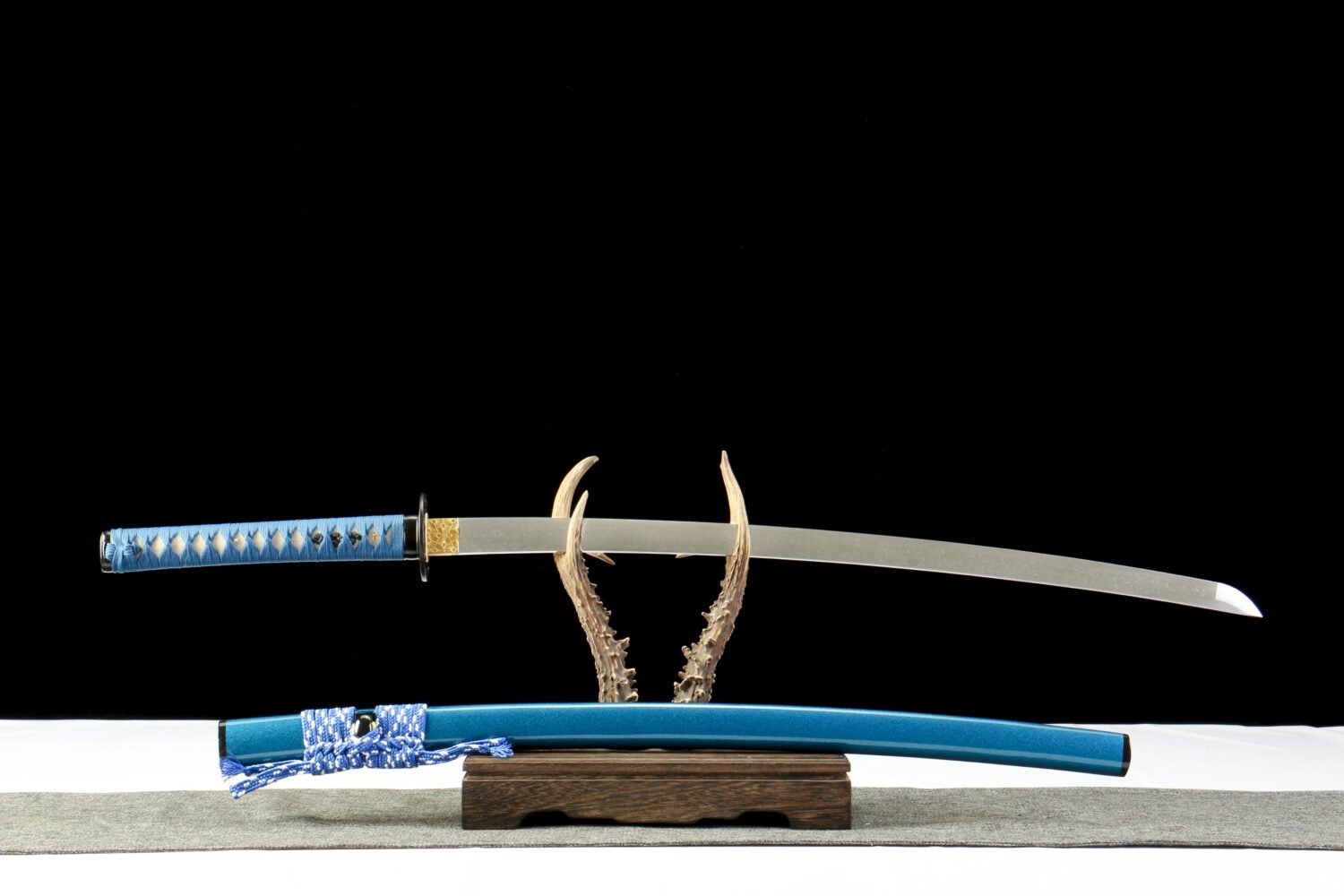 Damascus steel - pure handmade Japanese katana - green leather sheath - iron fittings - genuine leather handle - blue - Cang Liu