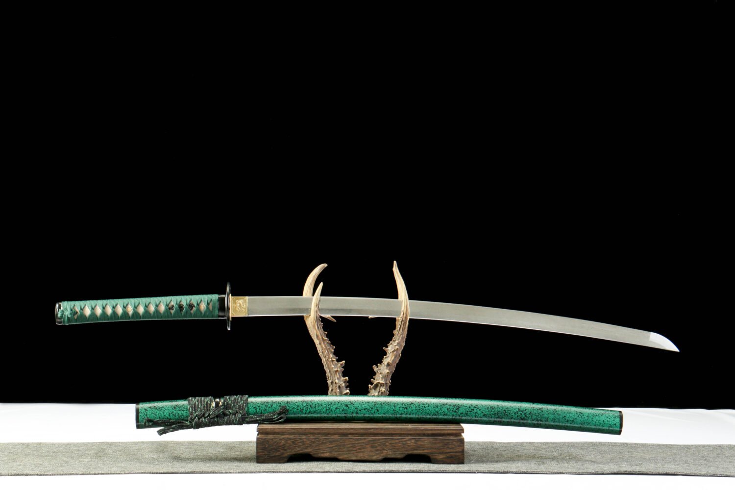 Damascus steel - pure handmade Japanese katana - green leather sheath - iron fittings - genuine leather handle - Green-Qingbo