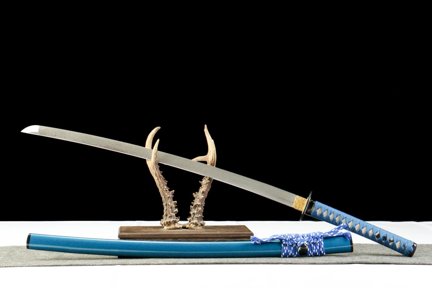 Damascus steel - pure handmade Japanese katana - green leather sheath - iron fittings - genuine leather handle - blue - Cang Liu