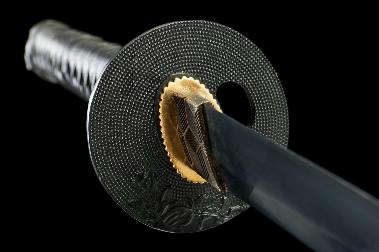 IMG_9993 1065 steel - pure handmade Japanese katana - green leather sheath - zinc alloy fittings - roasted black - katana