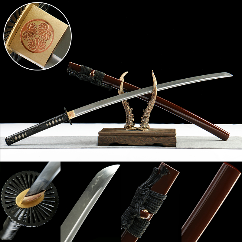 T10 steel - pure hand-forged samurai sword - zinc alloy fittings - earth-covered and burned blade - pine wind