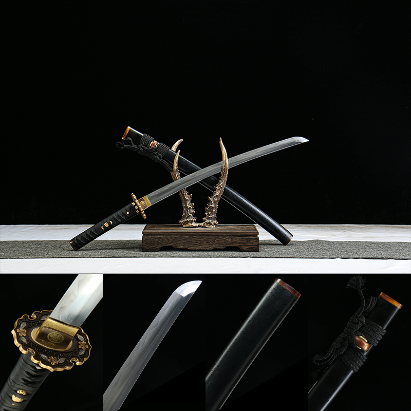 1060 steel - pure hand-forged samurai sword - earth-covered and burned blade - green leather sheath - copper-plated gilded silver - orchid