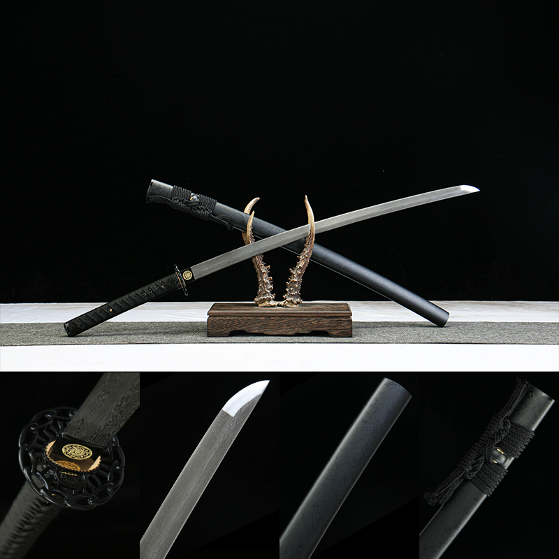 Patterned Steel - Handmade Japanese Katana - Green Leather Scabbard - Iron Harness - Black Sky