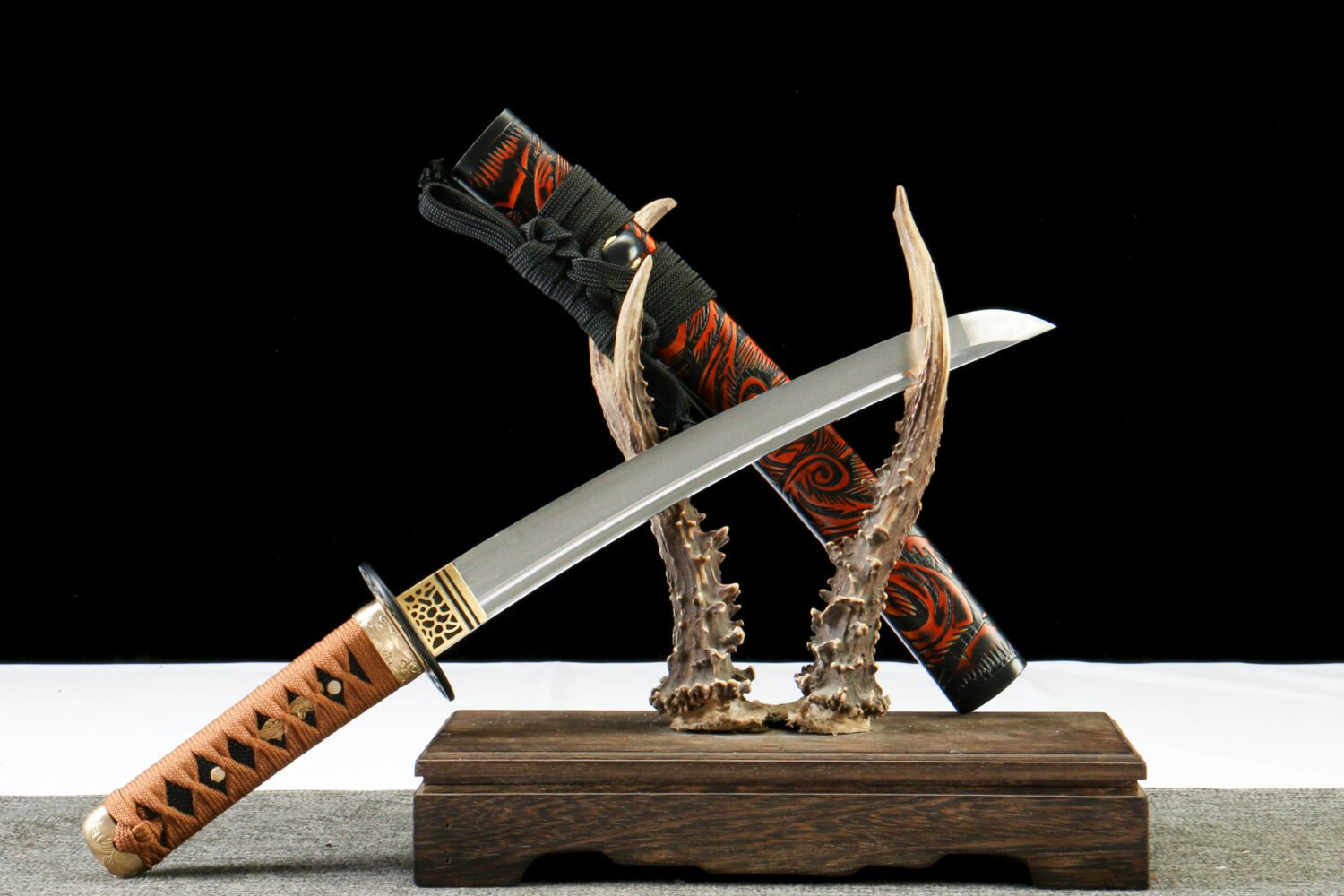 IMG_0536 T10 steel - pure handmade Japanese katana - earth-covered burnt blade - green leather sheath - iron fittings - shadow-carved short knife