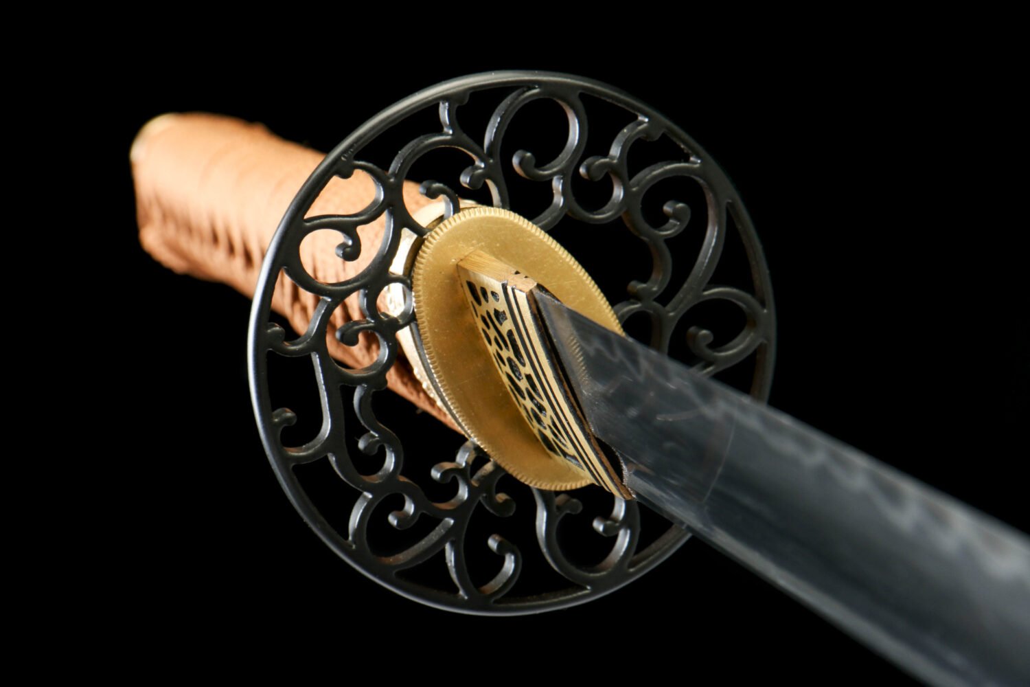 IMG_0563 T10 steel - pure handmade Japanese katana - earth-covered and burnt blade - green leather sheath - iron fittings - shadow carving