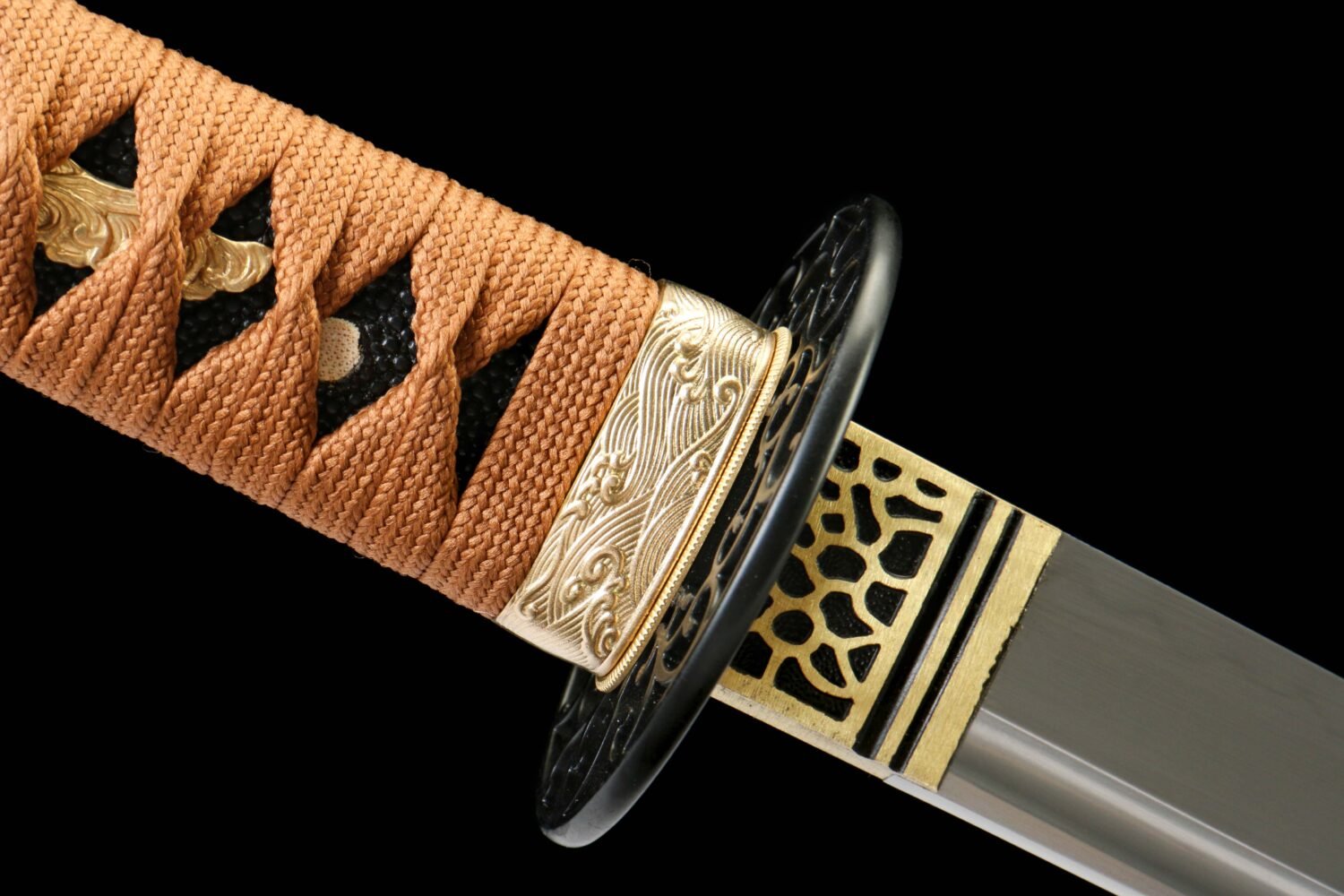 IMG_0570 T10 steel - pure handmade Japanese katana - earth-covered and burnt blade - green leather sheath - iron fittings - shadow carving