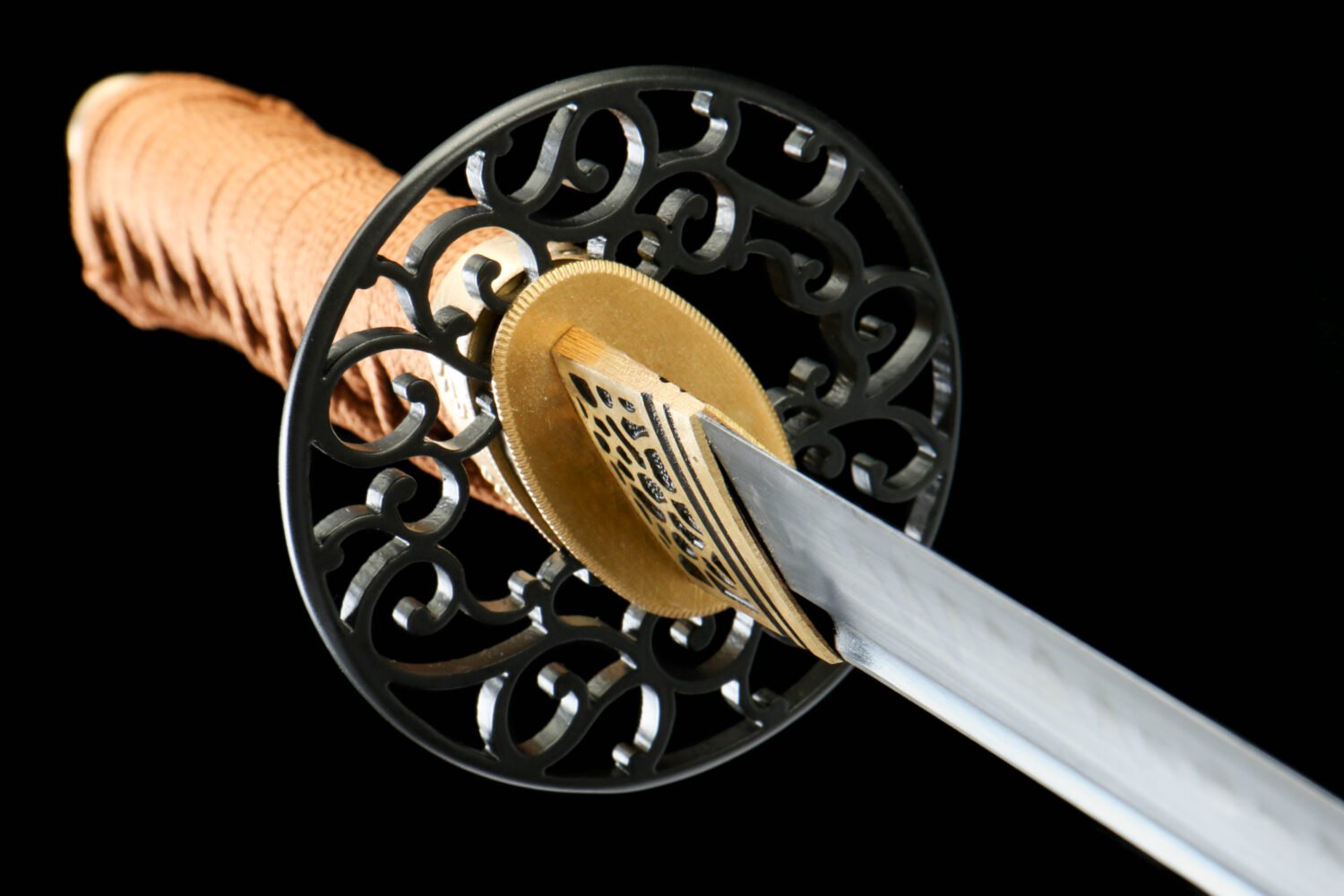 IMG_0606 T10 steel - pure handmade Japanese katana - earth-covered burnt blade - green leather sheath - iron fittings - shadow-carved short knife