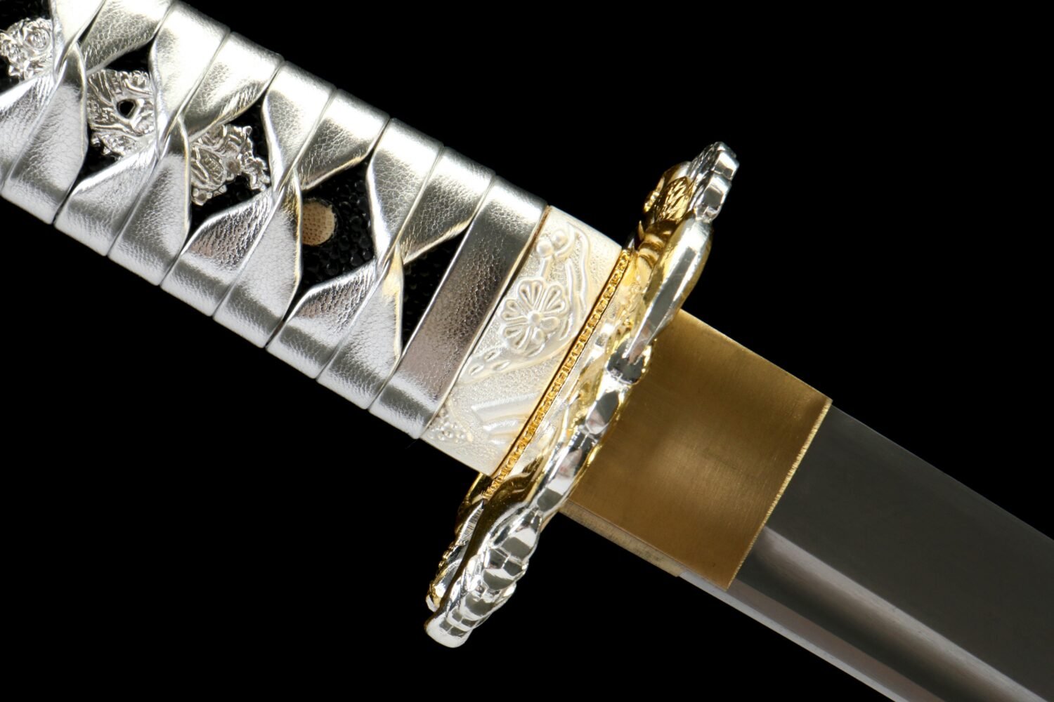 IMG_0646 1065 steel - pure handmade Japanese katana - alloy fittings - green leather sheath - koi wakizashi