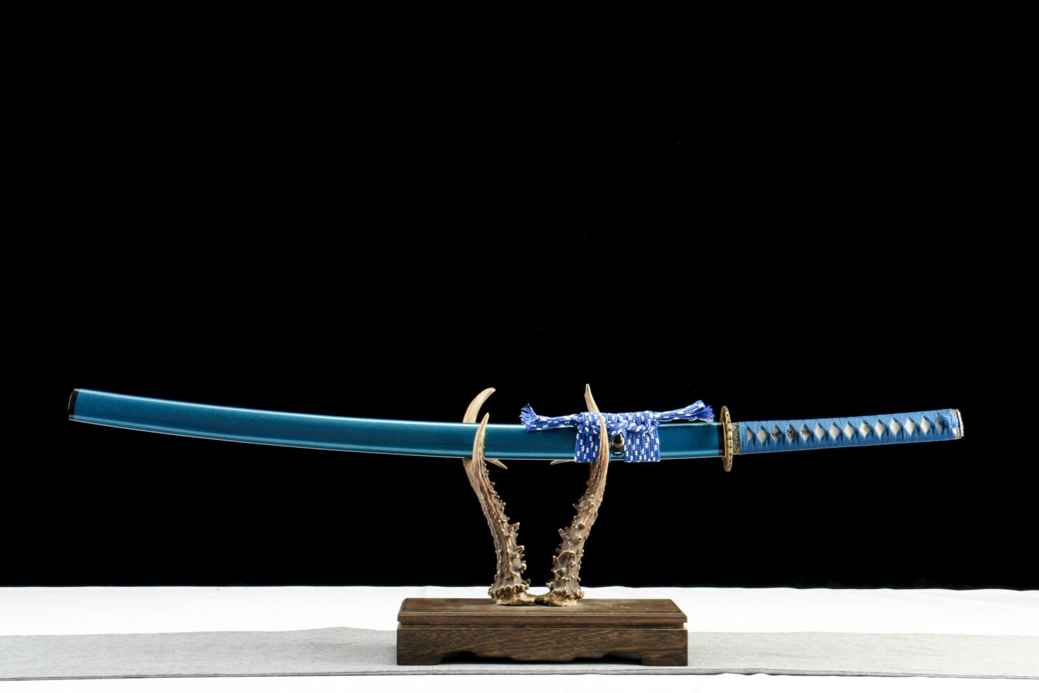 IMG_1077 1065 steel - pure handmade Japanese samurai sword - zinc alloy fittings - green leather sheath - Tianche