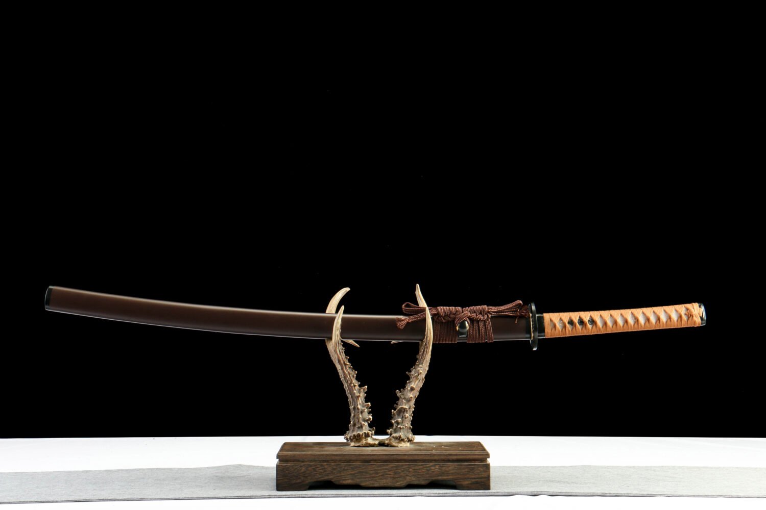 T10 steel - pure handmade Japanese samurai sword - earth-covered and burned blade - iron tools - sunset
