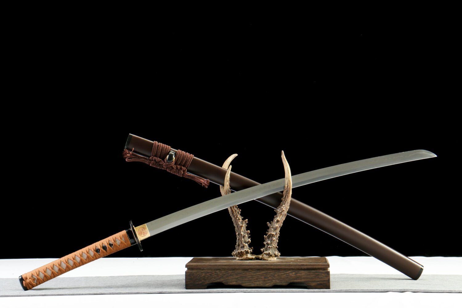 T10 steel - pure handmade Japanese samurai sword - earth-covered and burned blade - iron tools - sunset