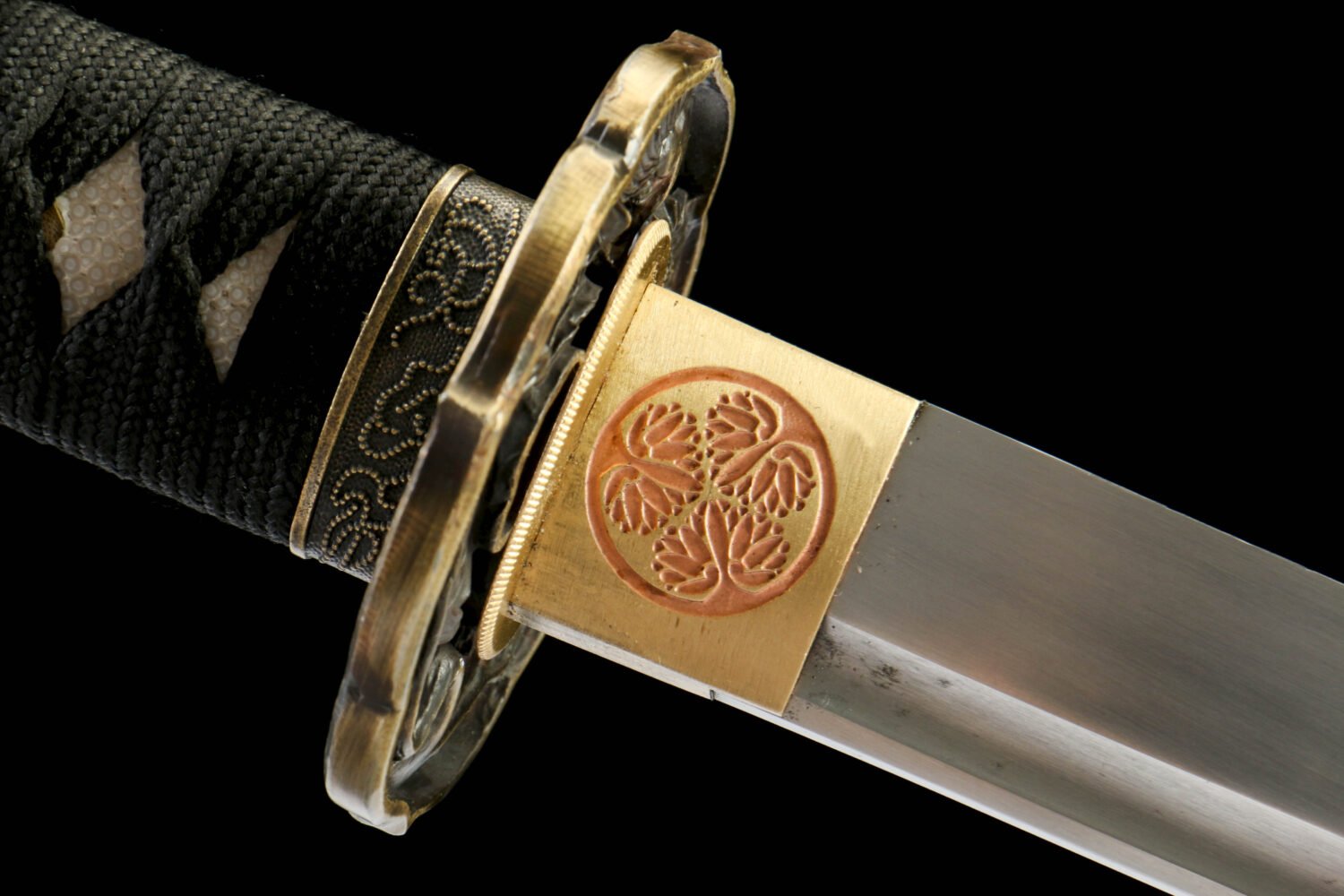 IMG_1129 1065 steel - pure handmade Japanese samurai sword - zinc alloy fittings - green leather sheath - Night Raven