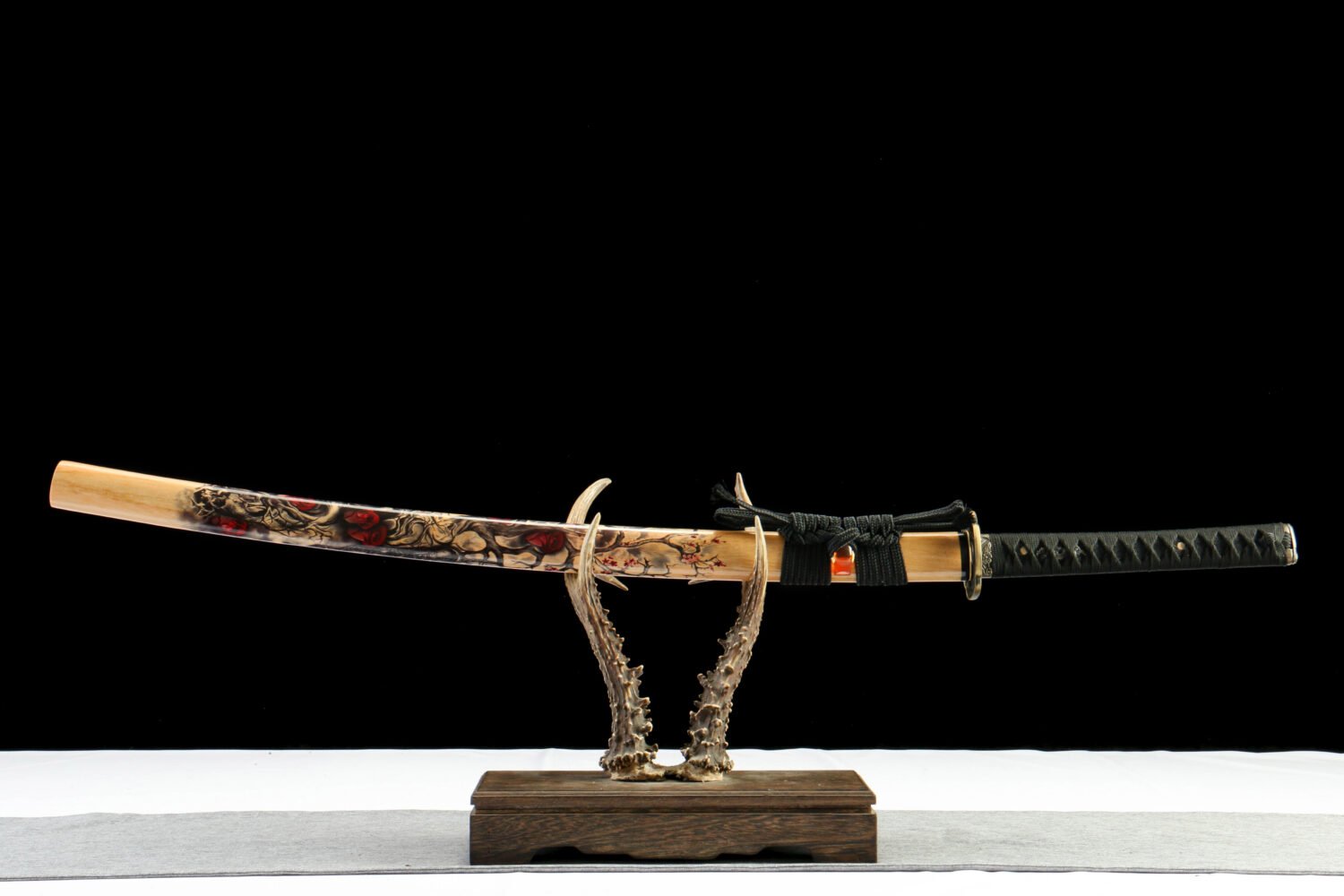 1065 steel - pure handmade Japanese katana - zinc alloy fittings - green leather sheath - flame dyed