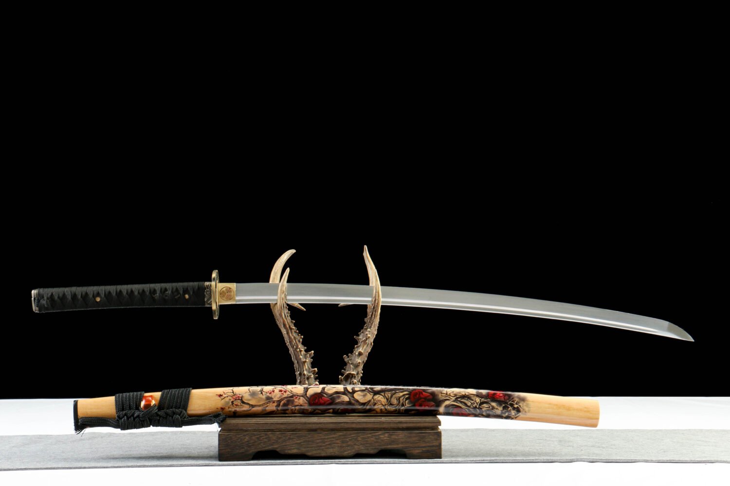 1065 steel - pure handmade Japanese katana - zinc alloy fittings - green leather sheath - flame dyed