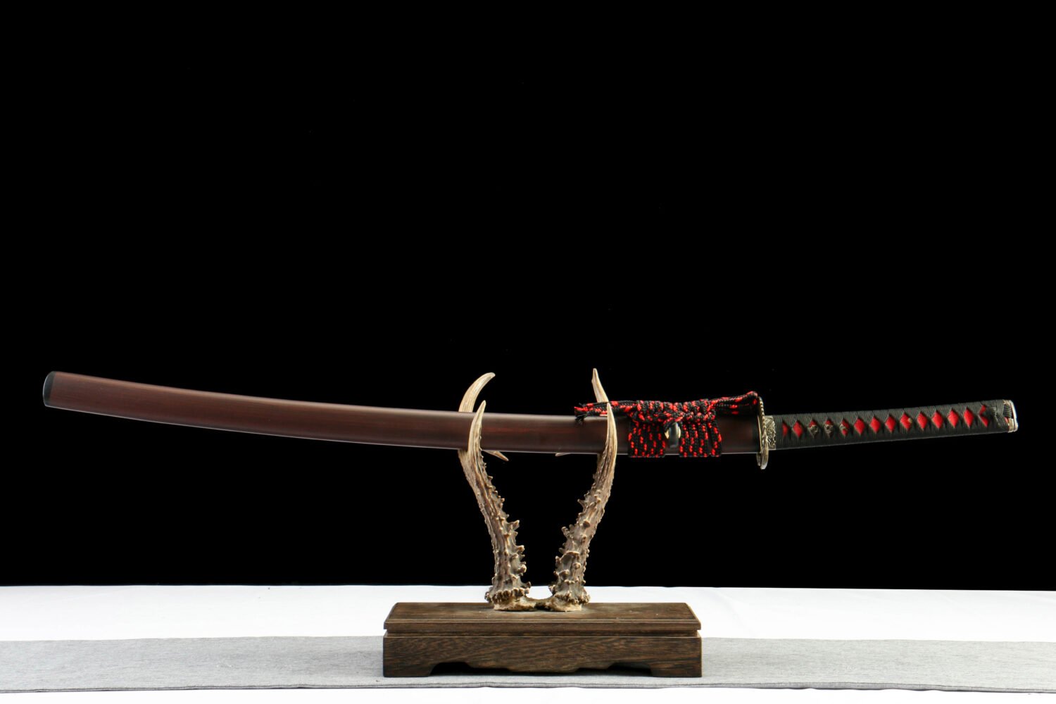 IMG_1284 1065 steel - pure hand-forged samurai sword - zinc alloy fittings - wine red tree pattern high carbon steel samurai sword - red claw