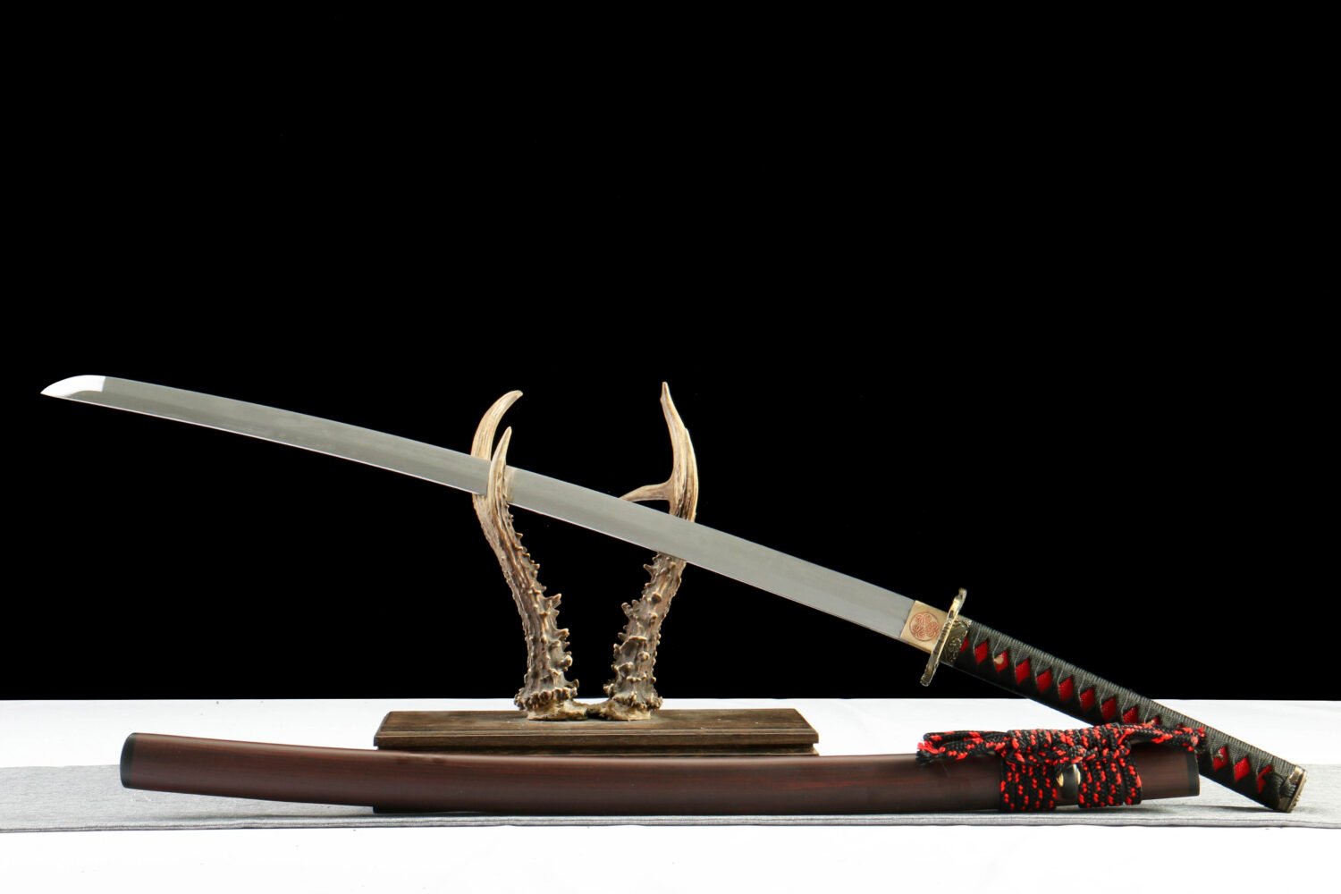 IMG_1305 1065 steel - pure hand-forged samurai sword - zinc alloy fittings - wine red tree pattern high carbon steel samurai sword - red claw