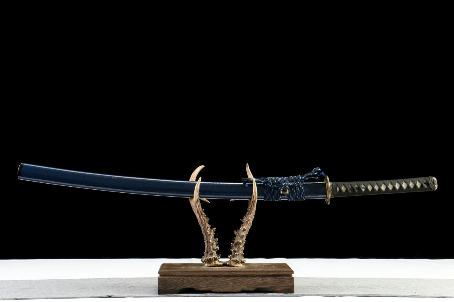 IMG_1463 1065 steel - pure handmade Japanese katana - zinc alloy fittings - blue wave high carbon steel katana - embers