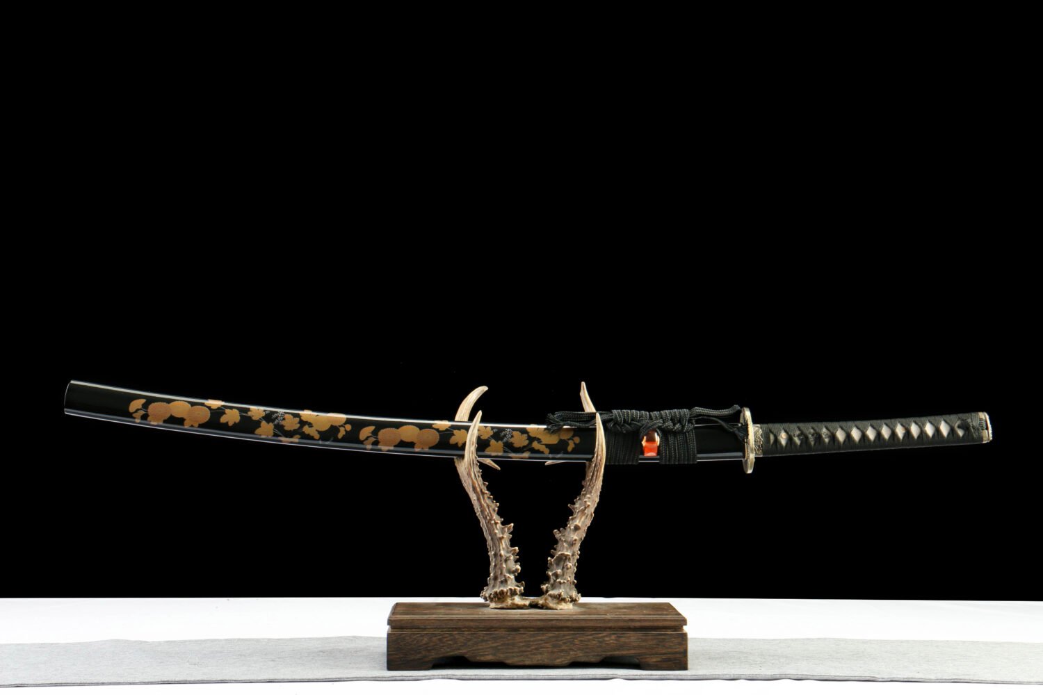 1065 steel - pure handmade Japanese samurai sword - zinc alloy fittings - black flower high carbon steel samurai sword - dark cloud