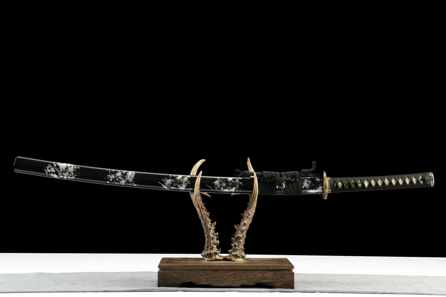 1065 steel - pure hand-forged samurai sword - zinc alloy fittings - black silver flower wave high carbon steel samurai sword - black iron