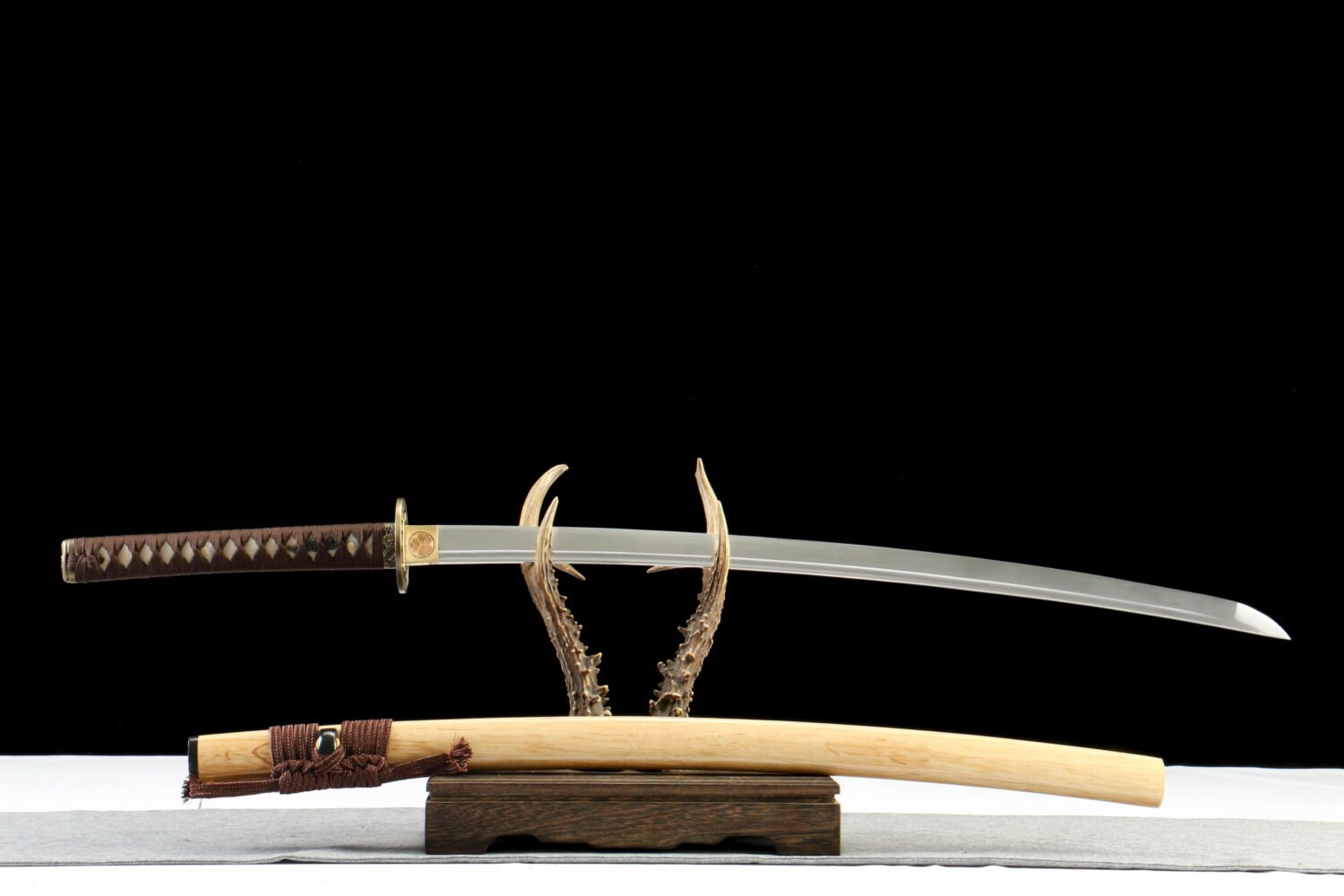 1065 steel - pure handmade Japanese katana - zinc alloy fittings - original wooden sheath high manganese steel katana - jade blade