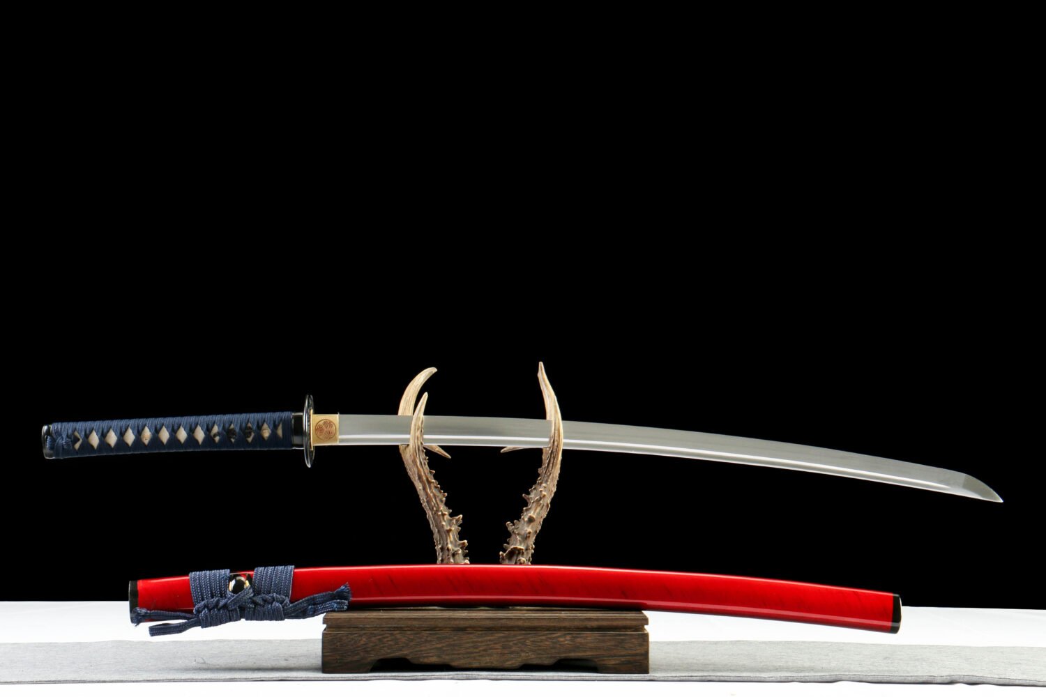 IMG_2013 1065 steel - pure hand-forged samurai sword - zinc alloy fittings - bright red high manganese steel samurai sword - Tongrui