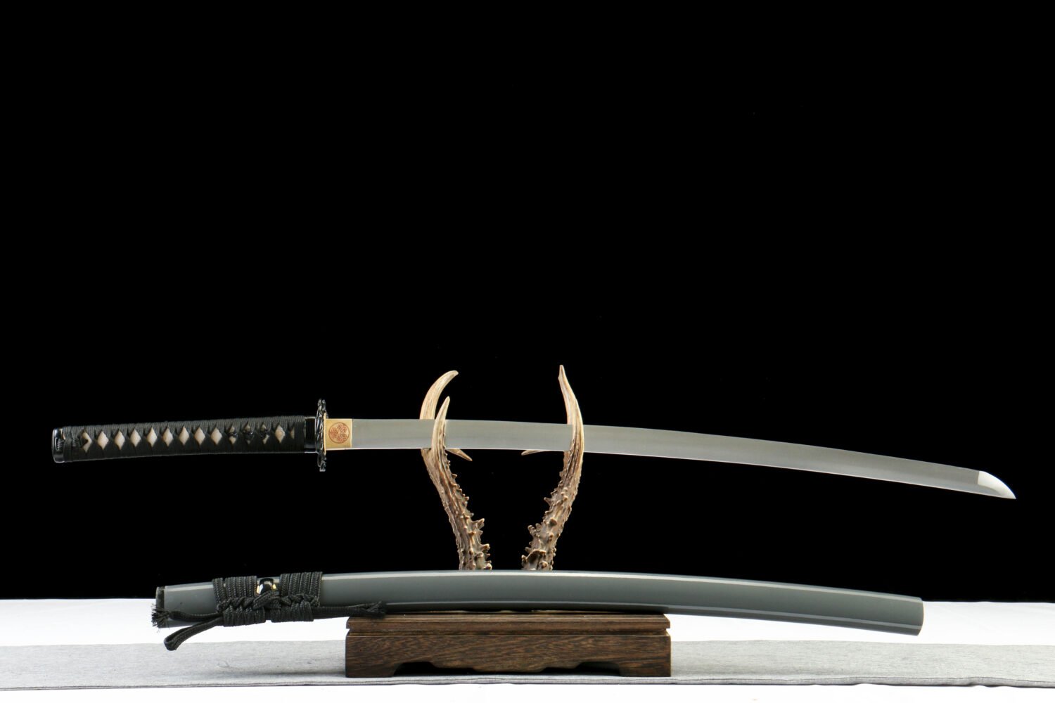 IMG_2018 1065 steel - pure handmade Japanese katana - green leather sheath - zinc alloy fittings - iron lock ash sheath high manganese steel katana - dark soul slash