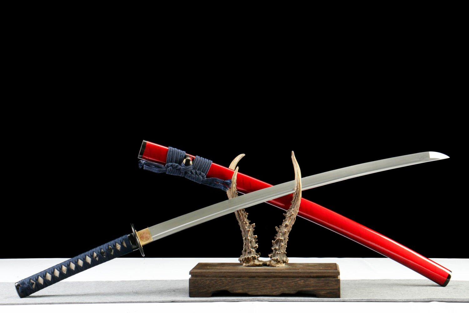 IMG_2037 1065 steel - pure hand-forged samurai sword - zinc alloy fittings - bright red high manganese steel samurai sword - Tongrui