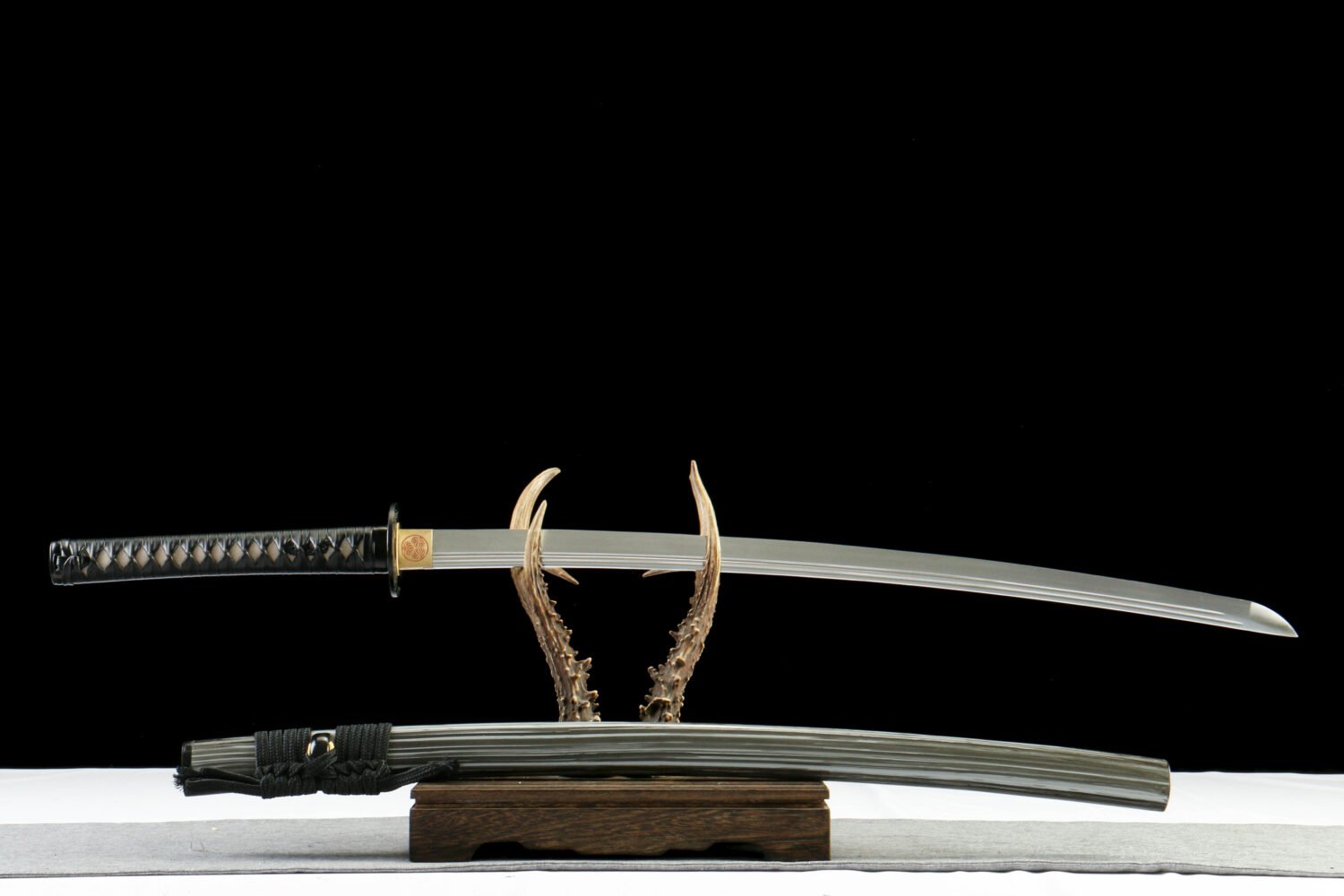 IMG_2127 1065 steel - pure handmade Japanese samurai sword - iron fittings - gold-painted double groove high carbon steel samurai sword - smoked gray - Mohuazhan