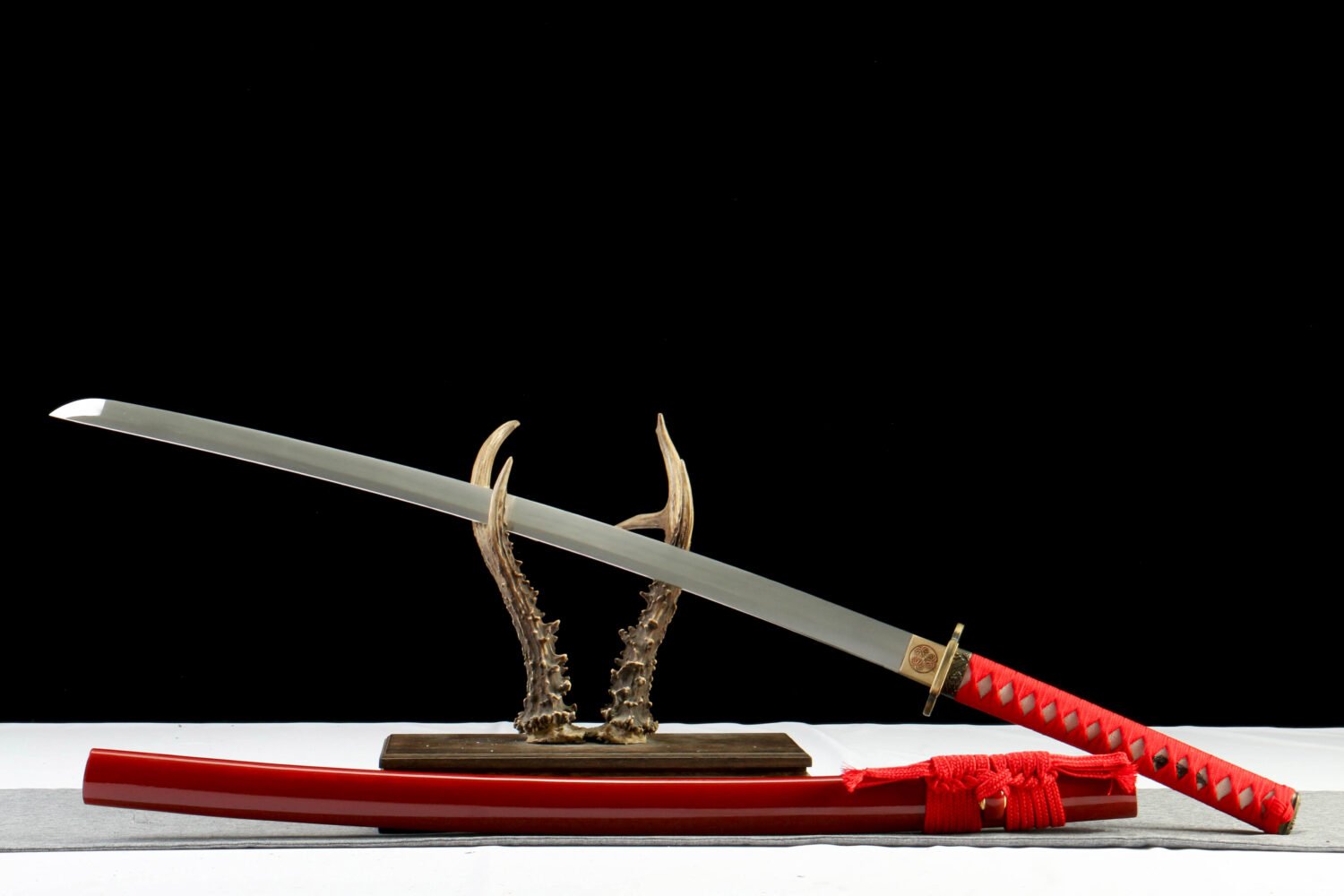 IMG_2148 1065 steel - pure hand-forged samurai sword - zinc alloy fittings - bright red high carbon steel samurai sword - Zhu Rui