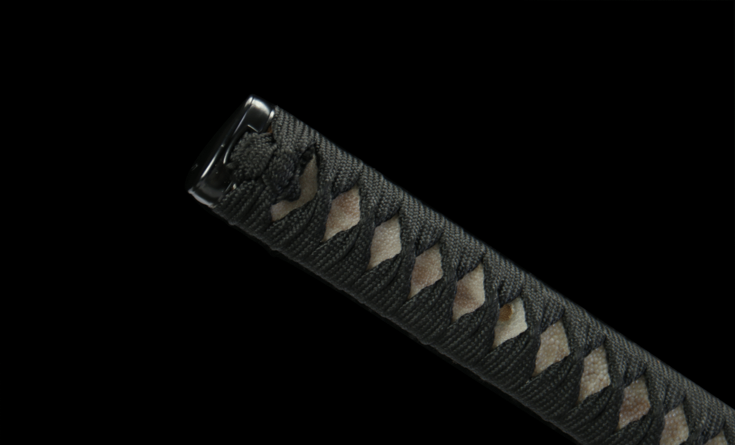 Patterned steel - pure hand-forged samurai sword - green leather sheath - iron harness - black feather